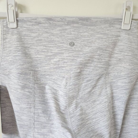 NWT Lululemon Wunder Under Crop II (Roll Down Mesh) 10 - Picture 5 of 8